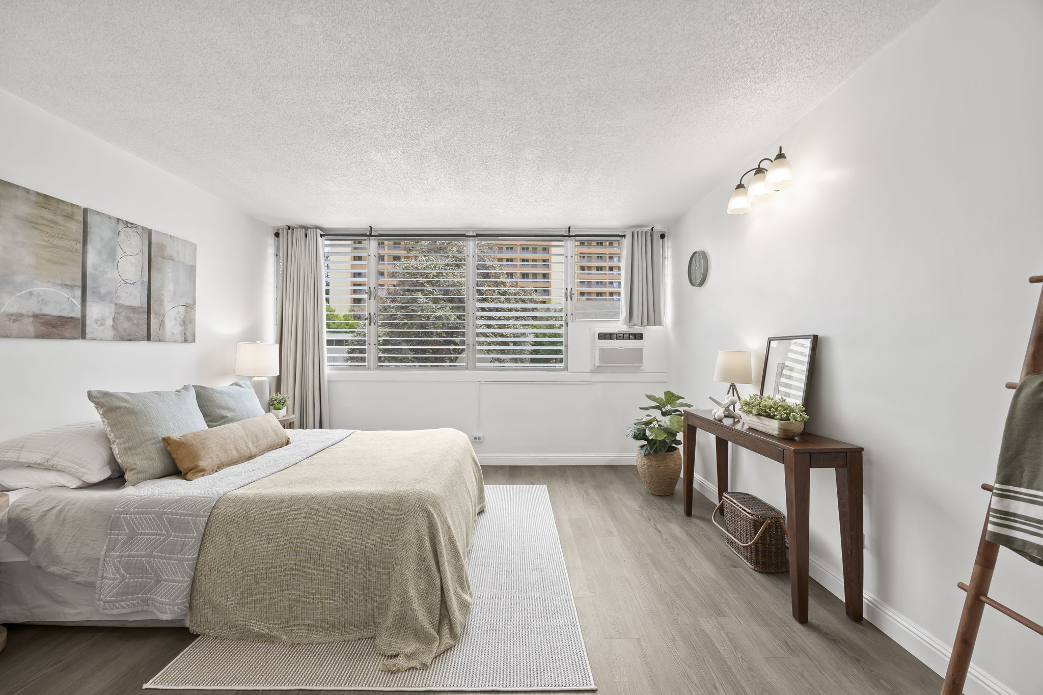 14-web-or-mls-1550-rycroft-st-430